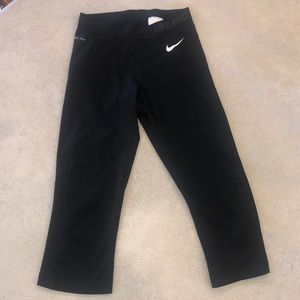 Nike Pro | Dri-Fit Capri length, black Yoga pants, M